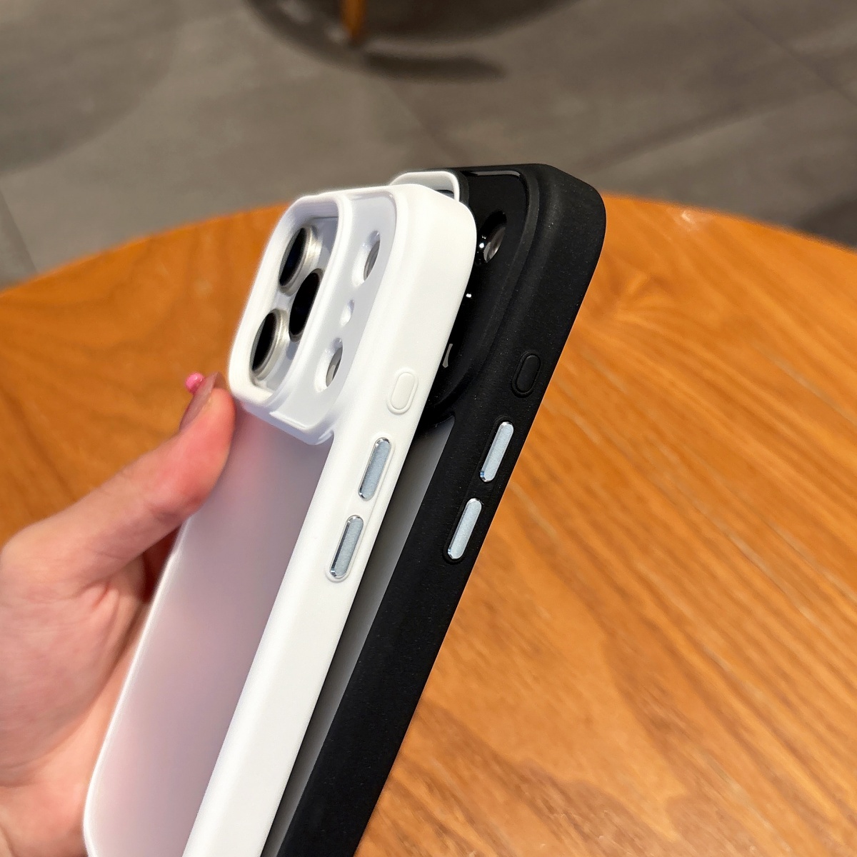 Luxury Matte Clear Armor Shock - Matte Frosted Case บทวิจารณ์และราคา