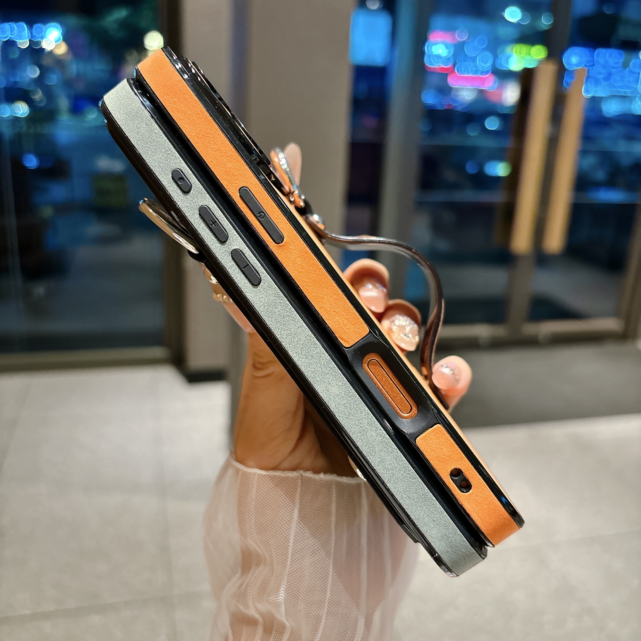Suede Leather Wrist Strap Hold - Phone Cases For Iphone 13 บทวิจารณ์และราคา